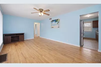 588 Valleyview Drive, Hamilton, OH 45013 - Photo 4