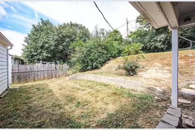 588 Valleyview Drive, Hamilton, OH 45013 - Photo 18