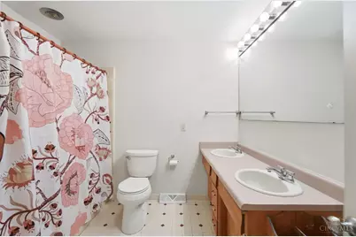 526 Chisholm Trail, Wyoming, OH 45215 - Photo 44