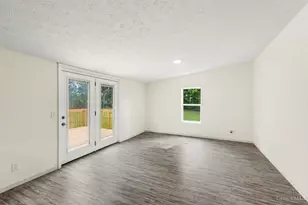 16214 Sams Dr, Sterling Township, OH 45176 - Photo 6