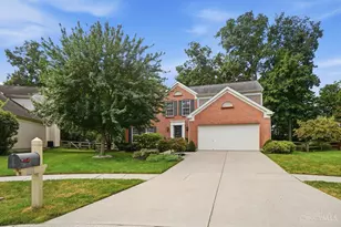 1161 Essex Glenn, Hamilton Township, OH 45152 - Photo 2