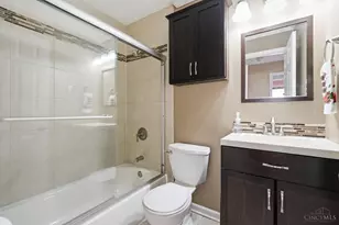 2536 Bracebridge Dr, Cincinnati, OH 45231 - Photo 30