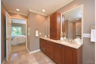 359 Woodknoll Terrace, Cincinnati, OH 45215 - Photo 26