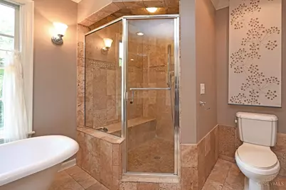 359 Woodknoll Terrace, Cincinnati, OH 45215 - Photo 28