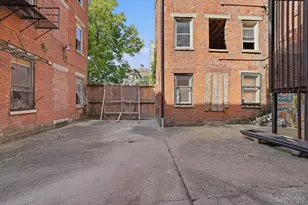 1637 Hughes St, Cincinnati, OH 45202 - Photo 26