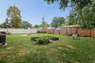 5705 Crabapple Way Dr, Miami Township, OH 45150 - Photo 14