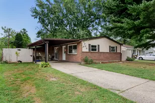 5705 Crabapple Way Dr, Miami Township, OH 45150 - Photo 2