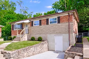 3065 Aquadale Ln, Cincinnati, OH 45211 - Photo 2