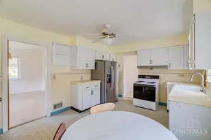6955 Carroll Ave, Sycamore Township, OH 45236 - Photo 12