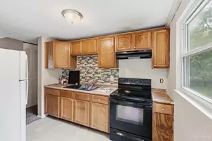 11657 Pippin Rd, Cincinnati, OH 45231 - Photo 2