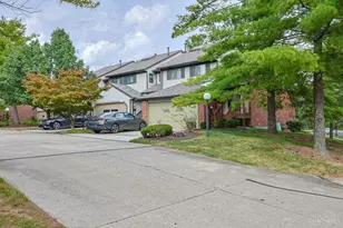 205 Droxford Ct, Springdale, OH 45246 - Photo 2