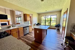 587 Westwynd Cir, Wilmington, OH 45177 - Photo 8