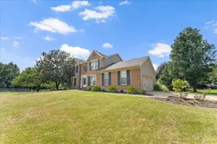 939 Airymeadows Dr, Hamilton Township, OH 45039 - Photo 2