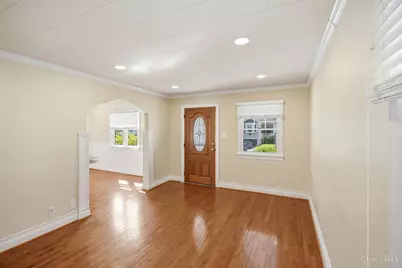 3320 N Sterling Way, Cincinnati, OH 45209 - Photo 6