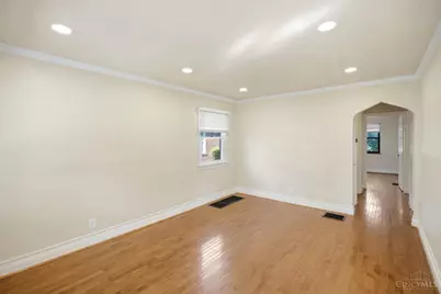 3320 N Sterling Way, Cincinnati, OH 45209 - Photo 8