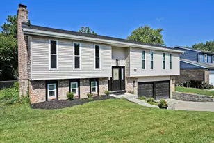 11931 Blackhawk Cir, Springfield Township, OH 45240 - Photo 2