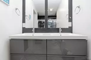 1215 Central Ave, Cincinnati, OH 45214 - Photo 14