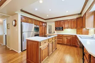 8389 Shadowpoint Ct, Montgomery, OH 45242 - Photo 6