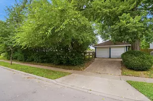 5300 Stewart Ave, Cincinnati, OH 45227 - Photo 2
