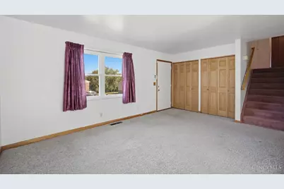 696 Rockford Drive, Hamilton, OH 45013 - Photo 6