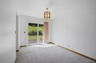 696 Rockford Dr, Hamilton, OH 45013 - Photo 8