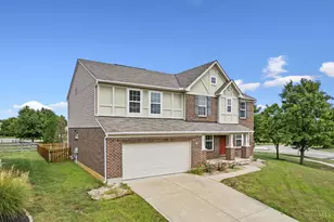 3122 Village View Ln, Hamilton Township, OH 45152 - Photo 4