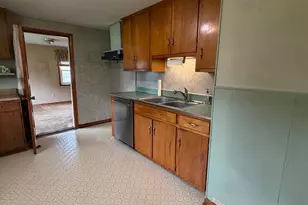 300 Maple Ave, Carlisle, OH 45005 - Photo 8
