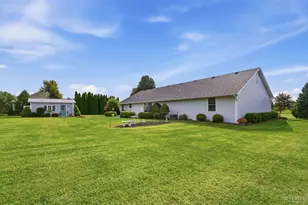 135 Country Manor Dr, Adams Township, OH 45177 - Photo 44
