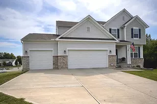 1021 Golden Oak Dr, Hamilton, OH 45013 - Photo 2