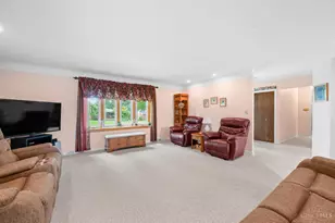 6166 Ramblingridge Dr, Green Township, OH 45247 - Photo 4