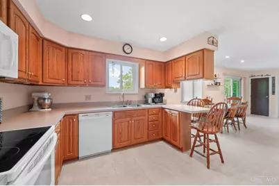6166 Ramblingridge Drive, Green Township, OH 45247 - Photo 8