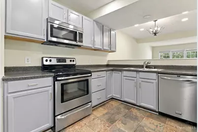 7576 Lake Pointe, Hamilton Township, OH 45039 - Photo 8