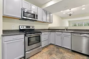 7576 Lake Pointe, Hamilton Township, OH 45039 - Photo 8