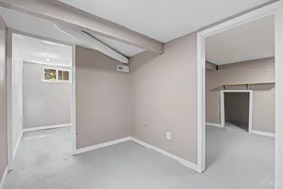 1127 Cedar Avenue, Cincinnati, OH 45244 - Photo 30
