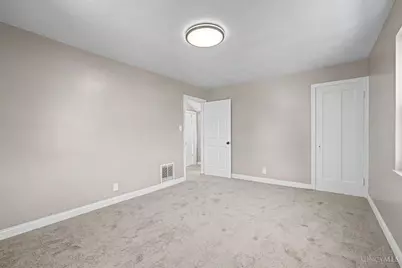 1127 Cedar Avenue, Cincinnati, OH 45244 - Photo 22