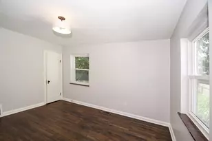6828 Buckingham Pl, Columbia Township, OH 45227 - Photo 10