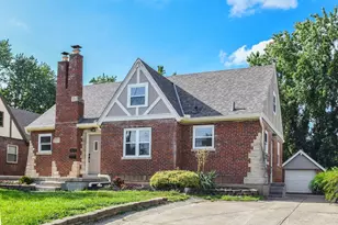 6828 Buckingham Pl, Columbia Township, OH 45227 - Photo 1