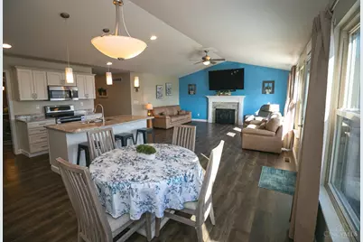 1331 Peregrine Way, Hamilton, OH 45013 - Photo 2