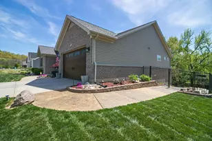 1331 Peregrine Way, Hamilton, OH 45013 - Photo 16