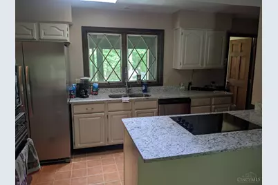 921 Katys Lane, Chester Township, OH 45177 - Photo 8