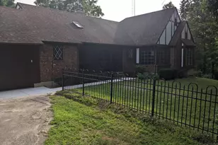 921 Katys Ln, Chester Township, OH 45177 - Photo 2