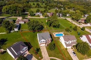 235 Brittony Woods Dr, Monroe, OH 45050 - Photo 2