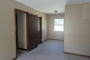 1424 Finch Ln, Miami Township, OH 45150 - Photo 8