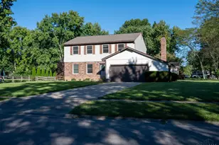 1424 Finch Ln, Miami Township, OH 45150 - Photo 12