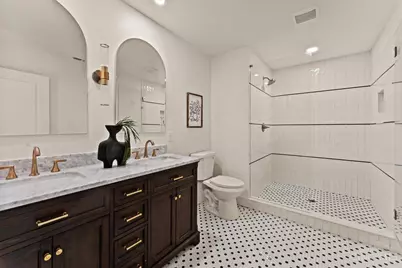 1570 St Leger Place, Cincinnati, OH 45207 - Photo 32