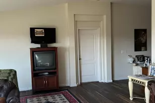 2433 Elderberry Ct, Cincinnati, OH 45239 - Photo 10