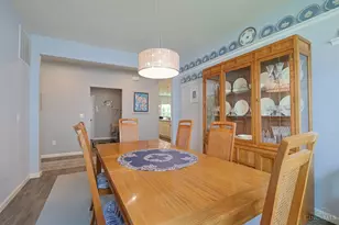 1122 Clover Field Dr, Miami Township, OH 45140 - Photo 4
