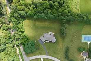 2 Birdhaven Ln, Indian Hill, OH 45242 - Photo 88