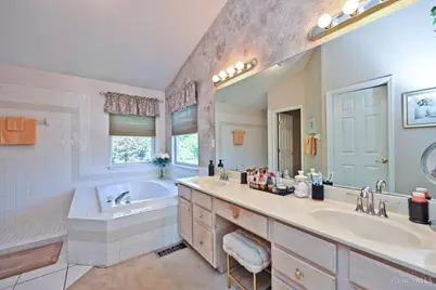 8575 Charleston Valley Drive, Deerfield Township, OH 45040 - Photo 32