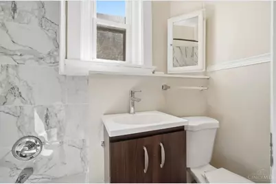 2156 W Clifton Avenue, Cincinnati, OH 45219 - Photo 16